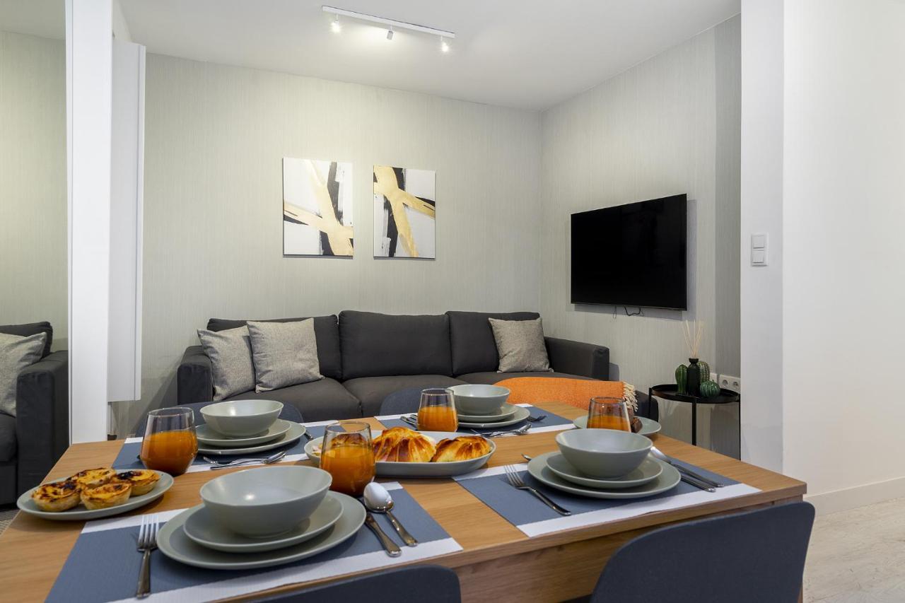 Whome Lisbon'S Best Kept Secret: 2-Bed W/Ac & Patio Luaran gambar