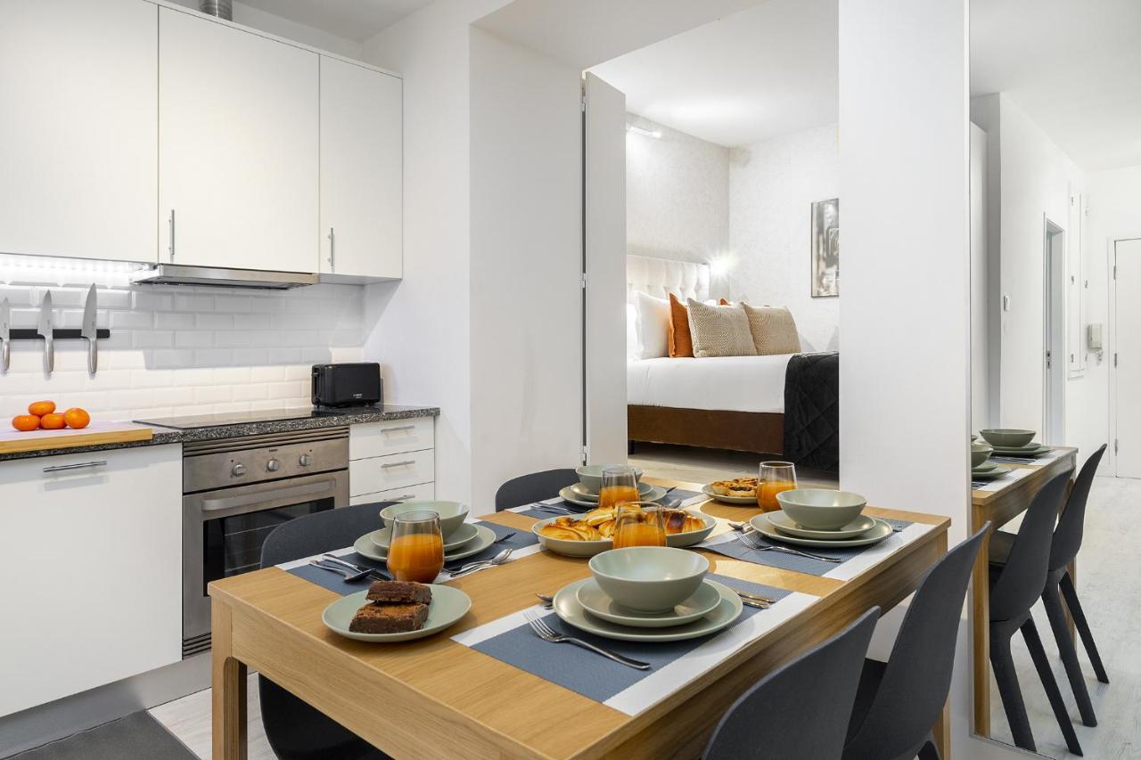 Whome Lisbon'S Best Kept Secret: 2-Bed W/Ac & Patio Luaran gambar